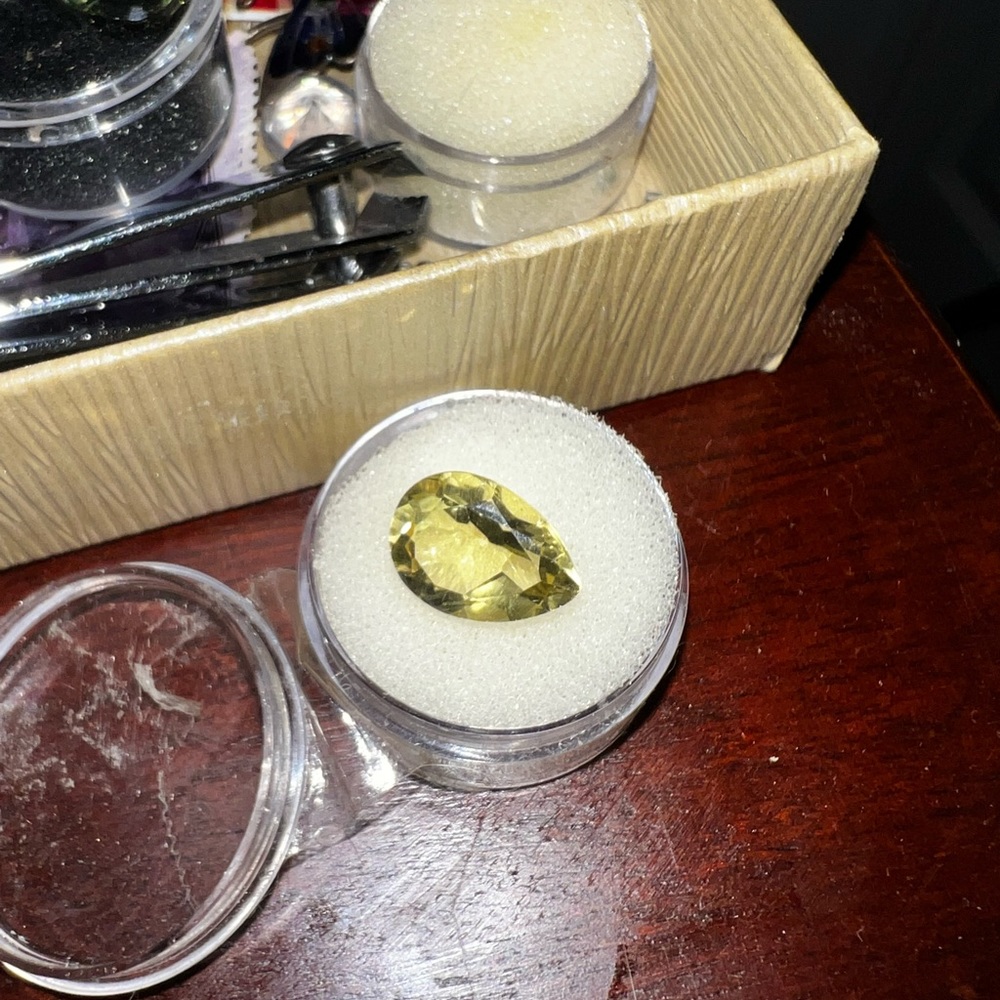 PERIDOT - Picture 2 of 7